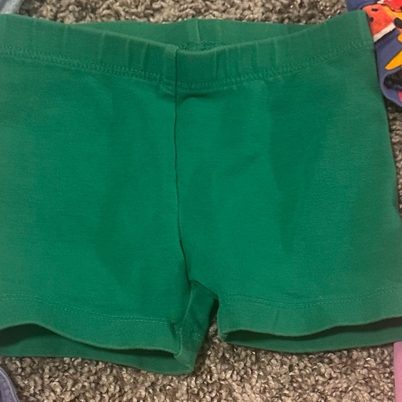 Size 2T toddler girl shorts / Tea Collection (4 pairs) Cat & Jack (1 pair) - Picture 4 of 4